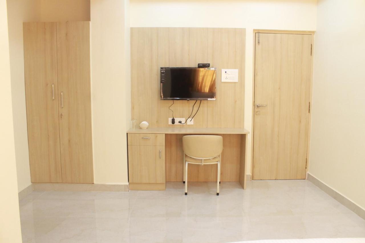 Jfive Residency Hotell Chennai Eksteriør bilde