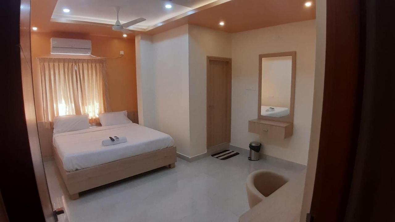 Jfive Residency Hotell Chennai Eksteriør bilde
