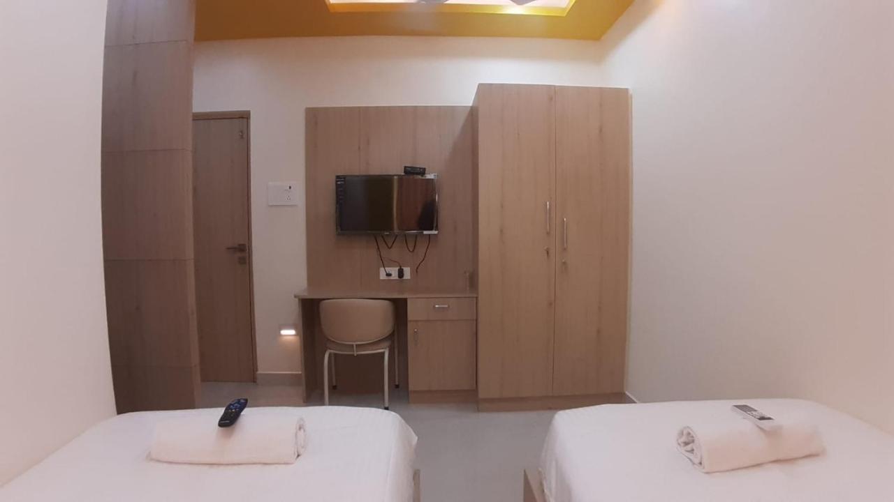 Jfive Residency Hotell Chennai Eksteriør bilde